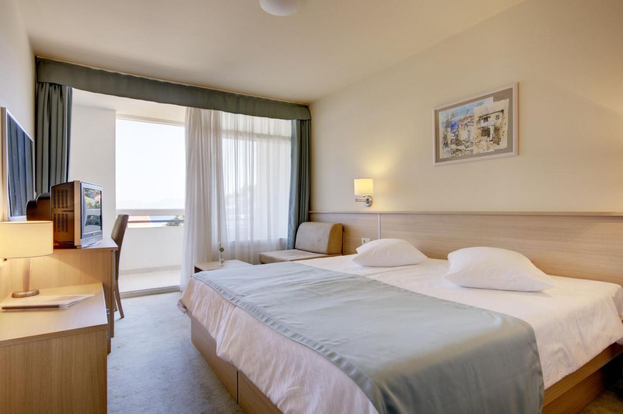 Hotel Quercus 德尔韦尼克 外观 照片