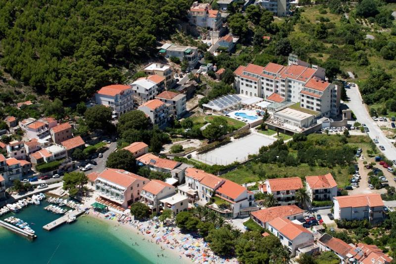 Hotel Quercus 德尔韦尼克 外观 照片