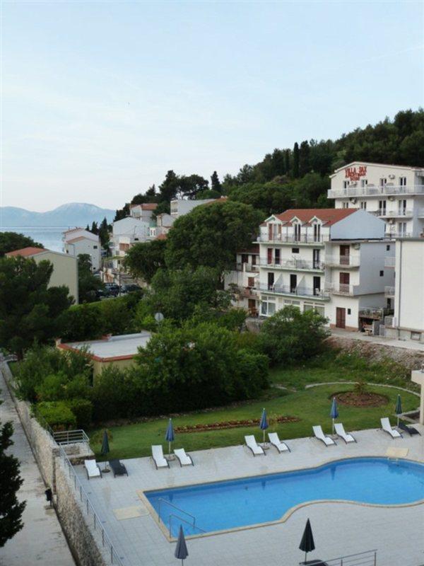 Hotel Quercus 德尔韦尼克 外观 照片
