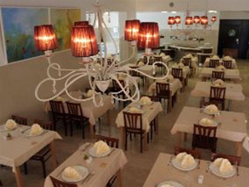 Hotel Quercus 德尔韦尼克 外观 照片